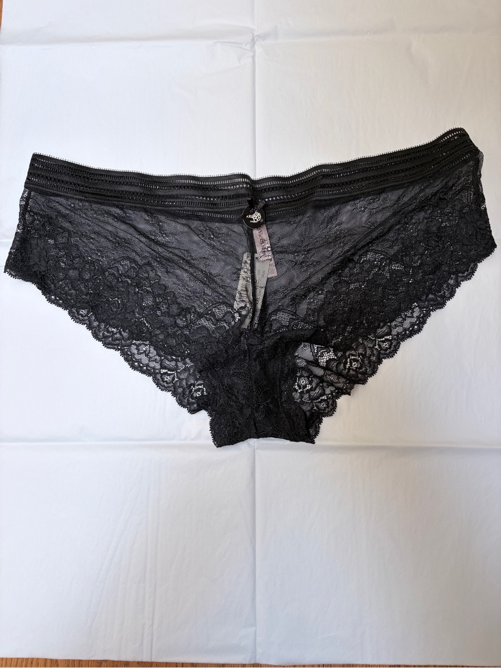 La Vie en Rose NWT Black Lace Cheeky Briefs - Women Intimates